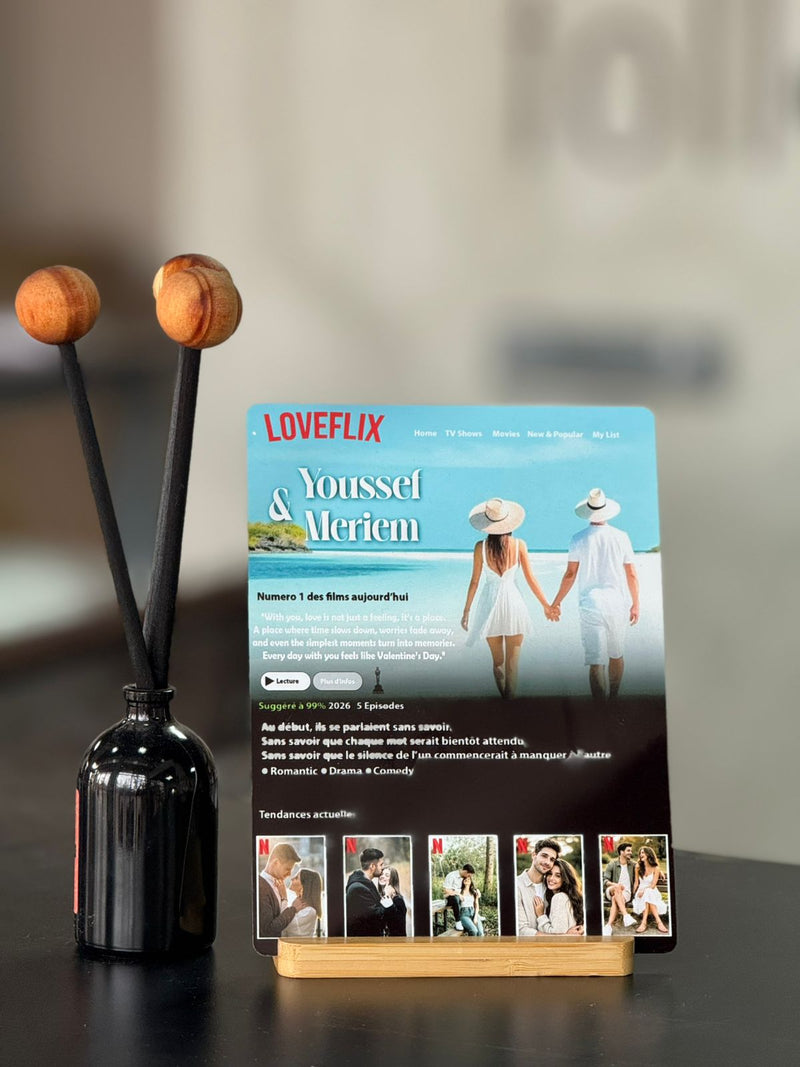 Décoration "LOVEFLIX" Personnalisable - Plaque Aluminium & Support en bois