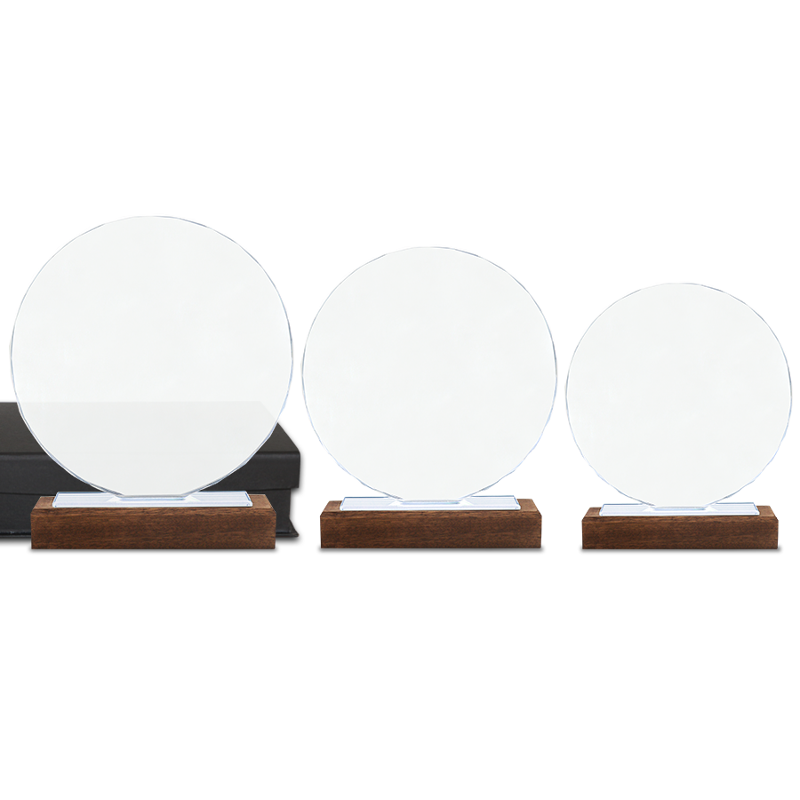 trophées rond en verre et socle en bois